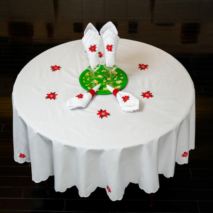 Christmas round table cloth included with 8 napkins-Red flower embroidery (size 180 cm)